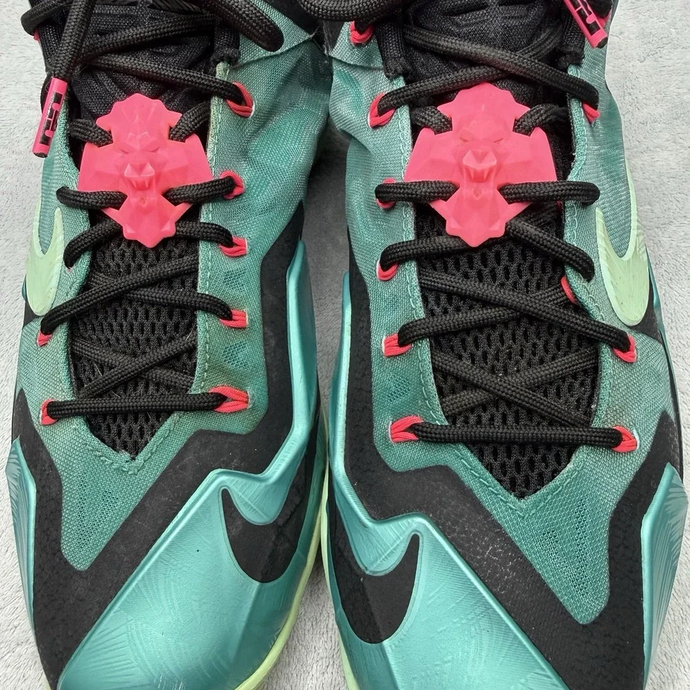Nike pre owned